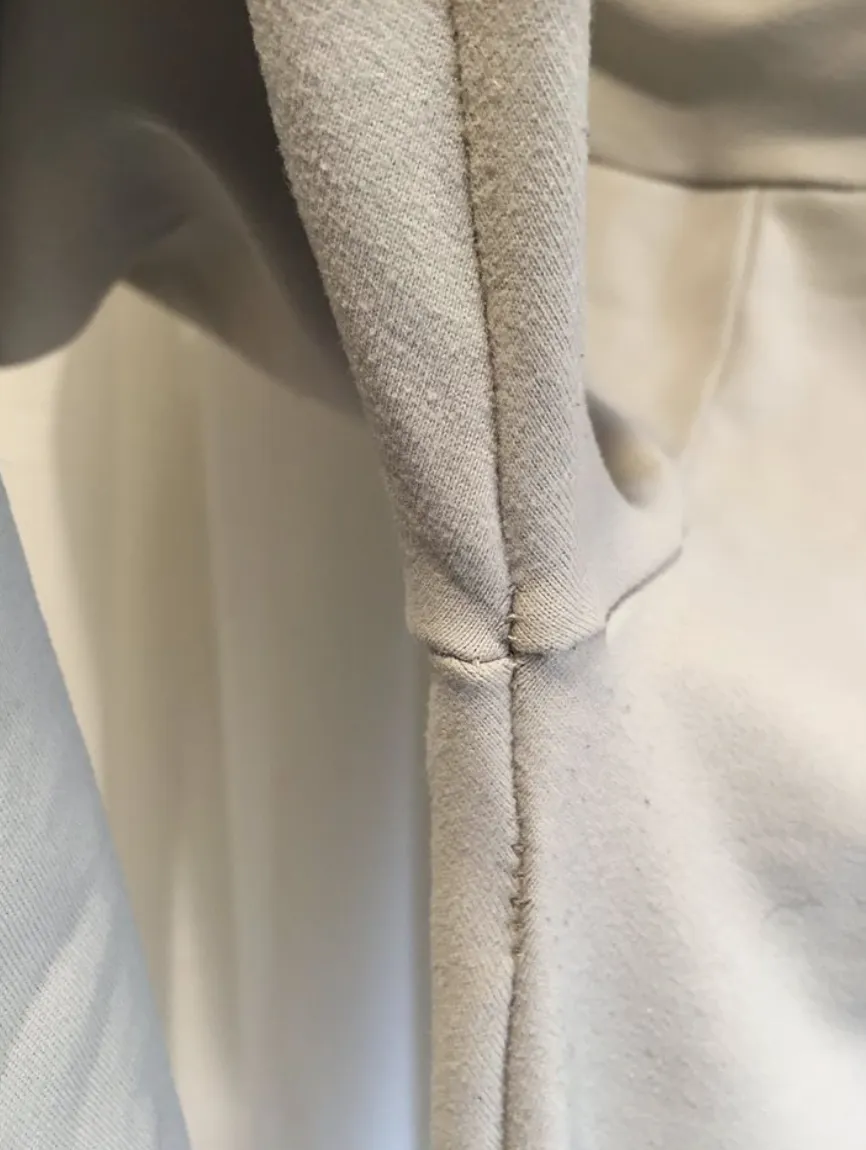 Small MC activewear beige cream leggings