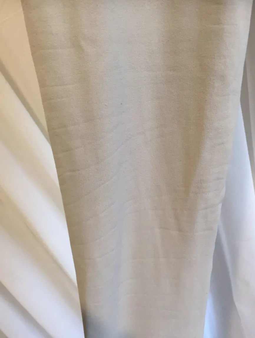 Small MC activewear beige cream leggings